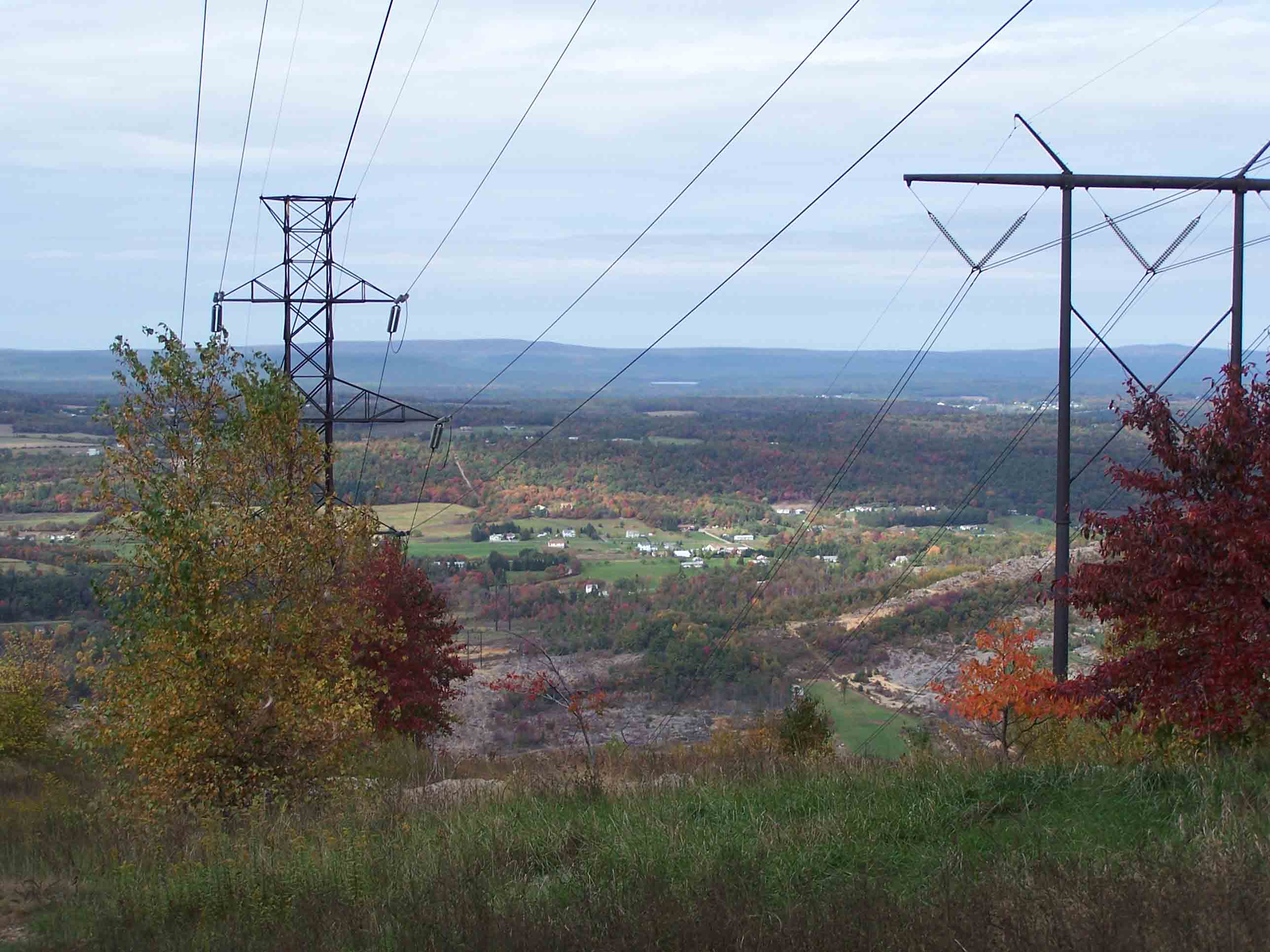 mm 16.6: Powerlines between Little Gap and Lehigh Gap. Courtesy at@rohland.org